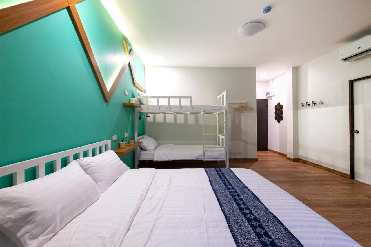Хостел Bed Friends Poshtel Чіанграй Екстер'єр фото